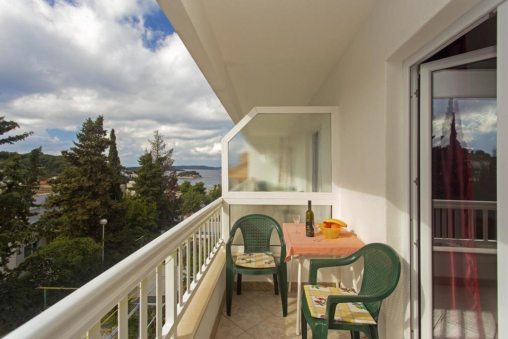 Apartments Julija Hvar Exterior photo