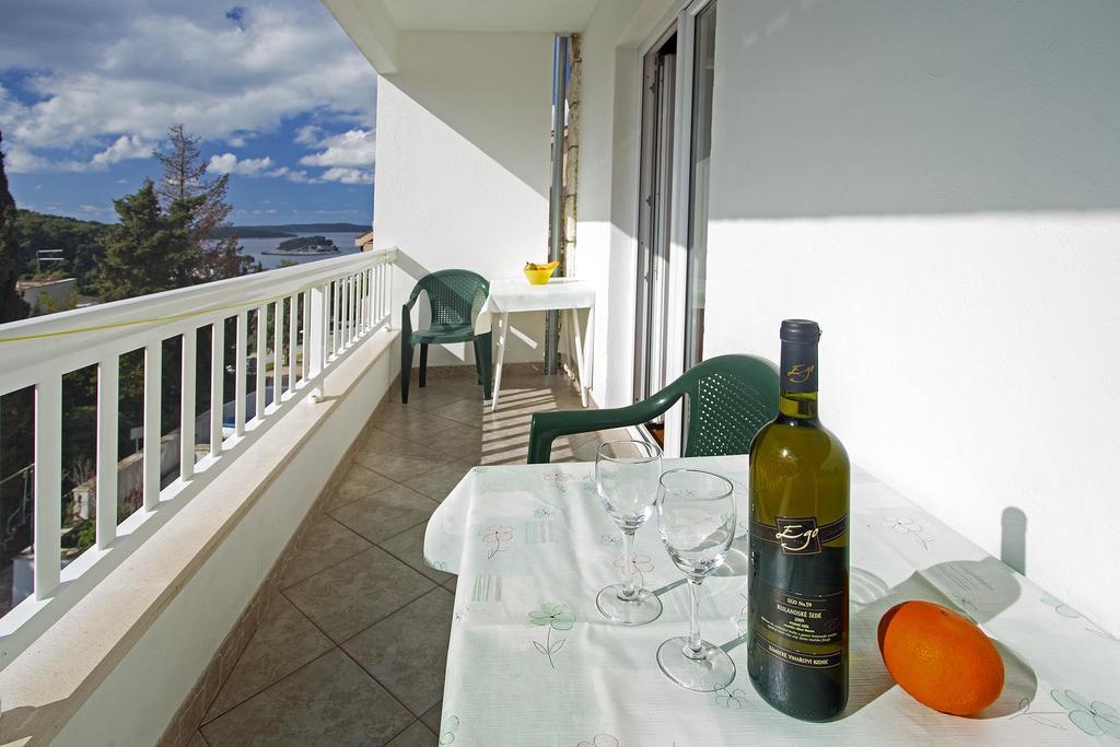 Apartments Julija Hvar Room photo